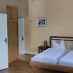 Zur Faehre