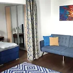 Zur Faehre Szálloda *