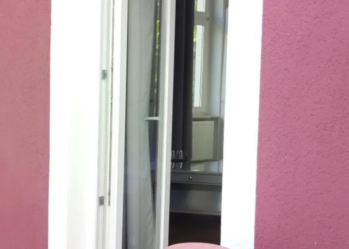 Zur Faehre Hotel