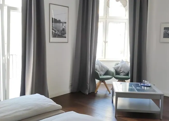 酒店 Zur Faehre 博帕德